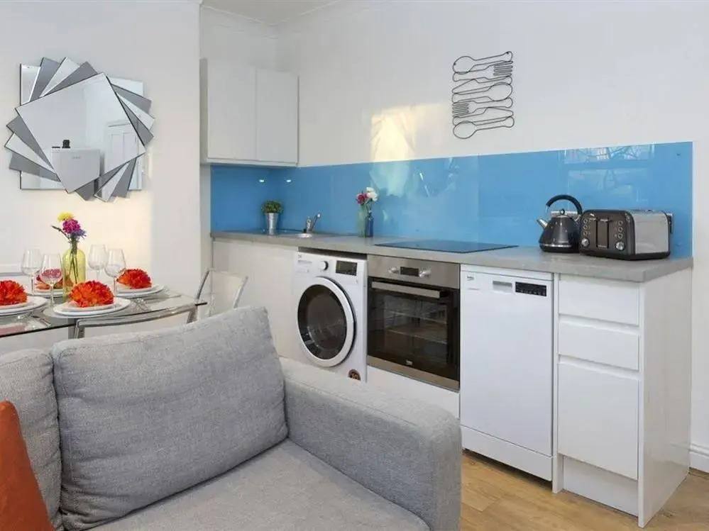 Charming Tower Bridge Apartment