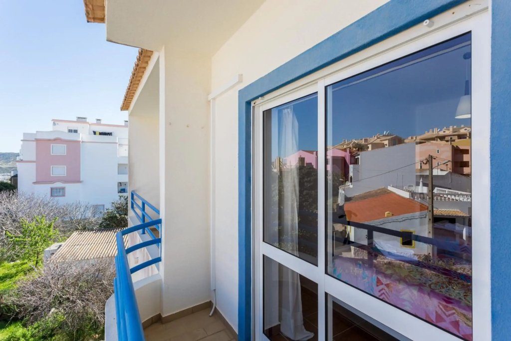 CoolHouses Algarve Luz, 2 Bed top floor flat, amazing sea view, central. Delicia do Sol