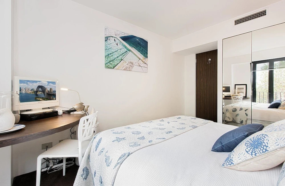 PPT50 Sleek 2 Bed Designer Abode