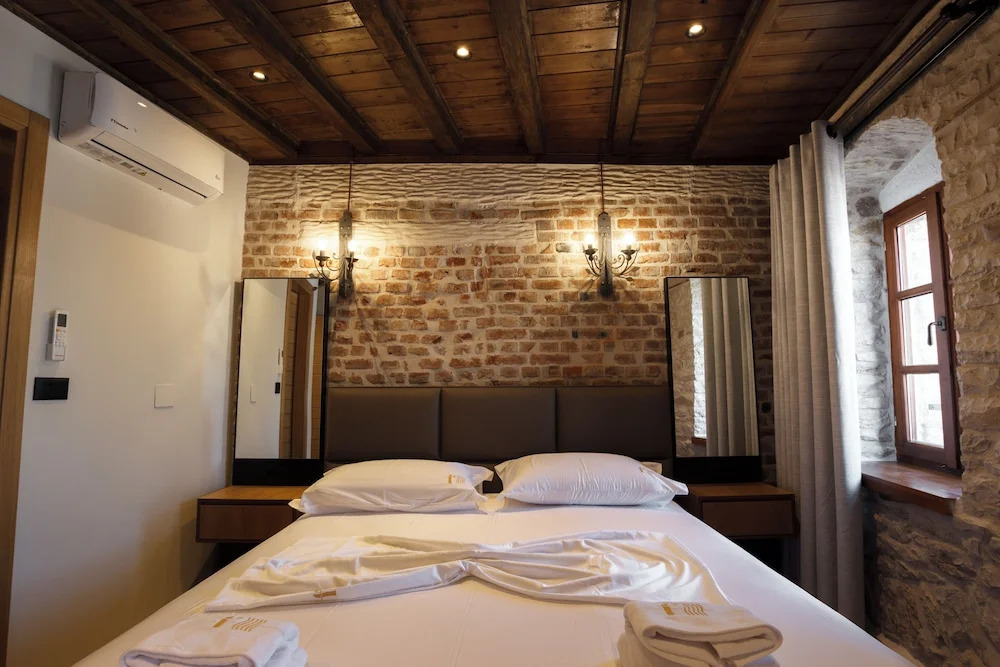 Furra Restaurant & Rooms