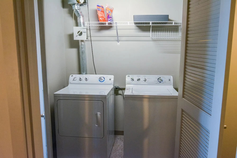 1 BR Apt in Garment Dist by Frontdesk