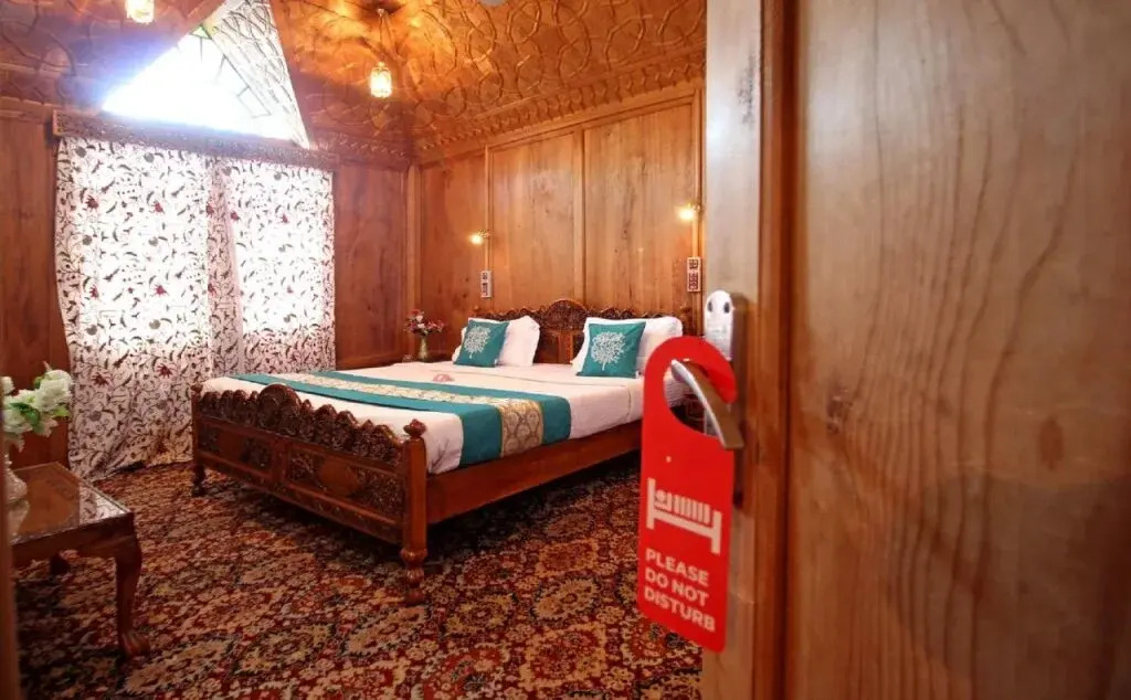 Houseboat New Lucky Star