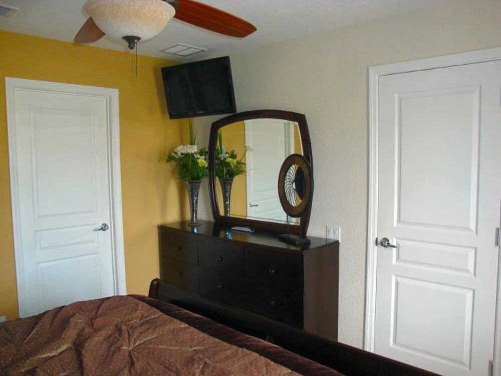 6BR 4BA Home in Windsor Hills by CV-2564