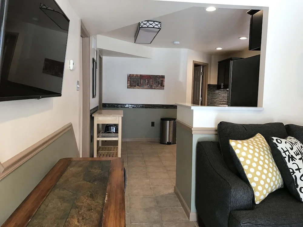 Ala Moana Motel & Suites