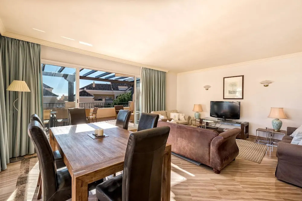 Stunning 4BR Penthouse by Rafleys in 150 m to The Beach in Elviria