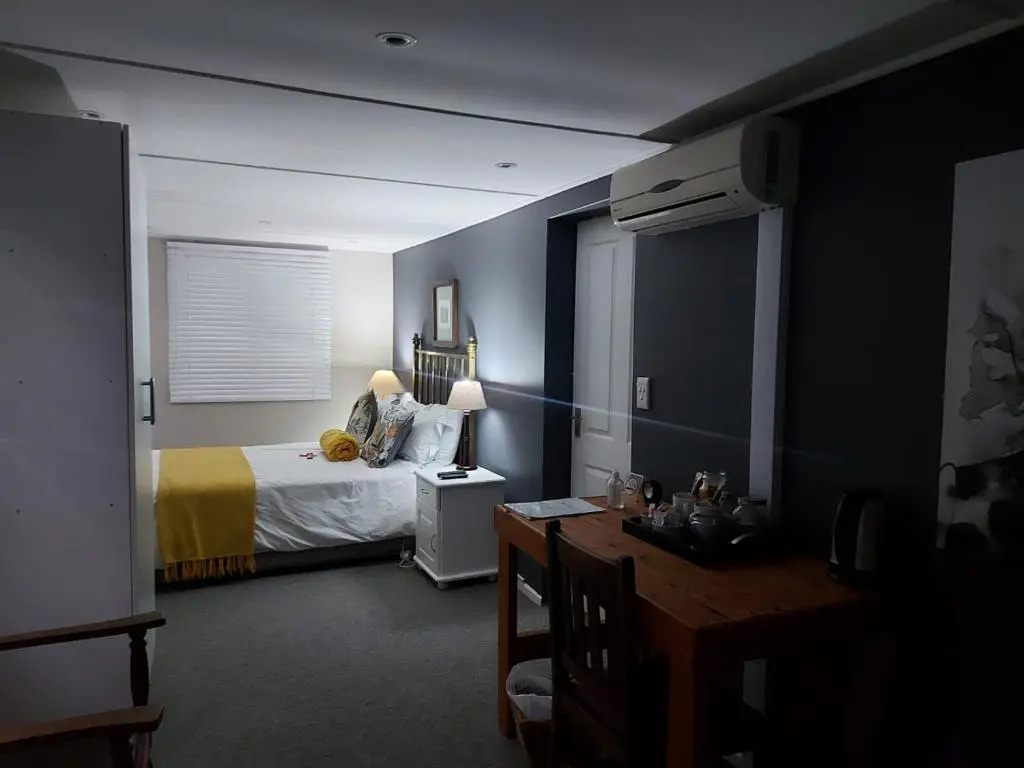 Hermanus 13 on 2nd Guest Rooms