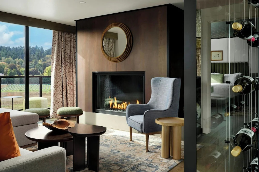 The SOMM Hotel & Spa, Autograph Collection