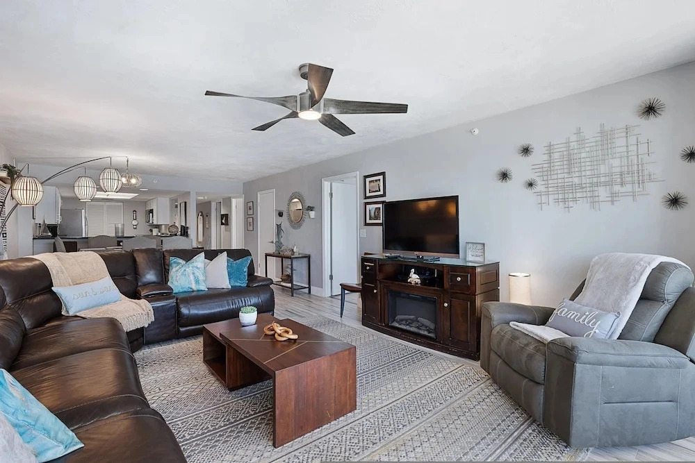 Ocean View Penthouse 2BR Condo Daytona Shores