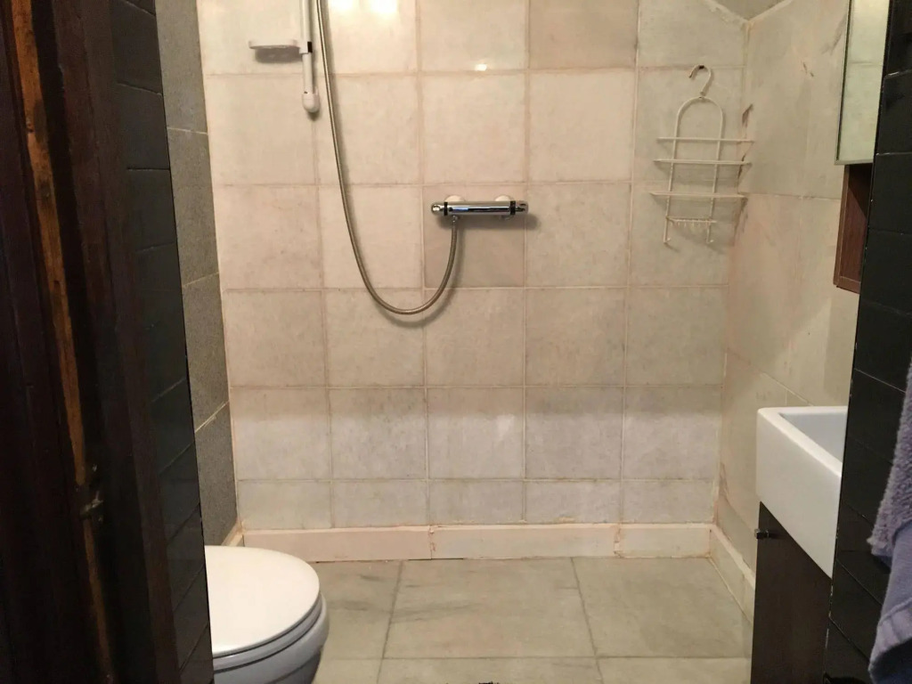 Aron Guesthouse