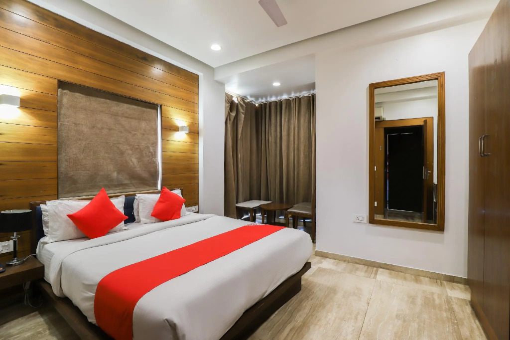 OYO 79456 Collection O Hotel Kyra