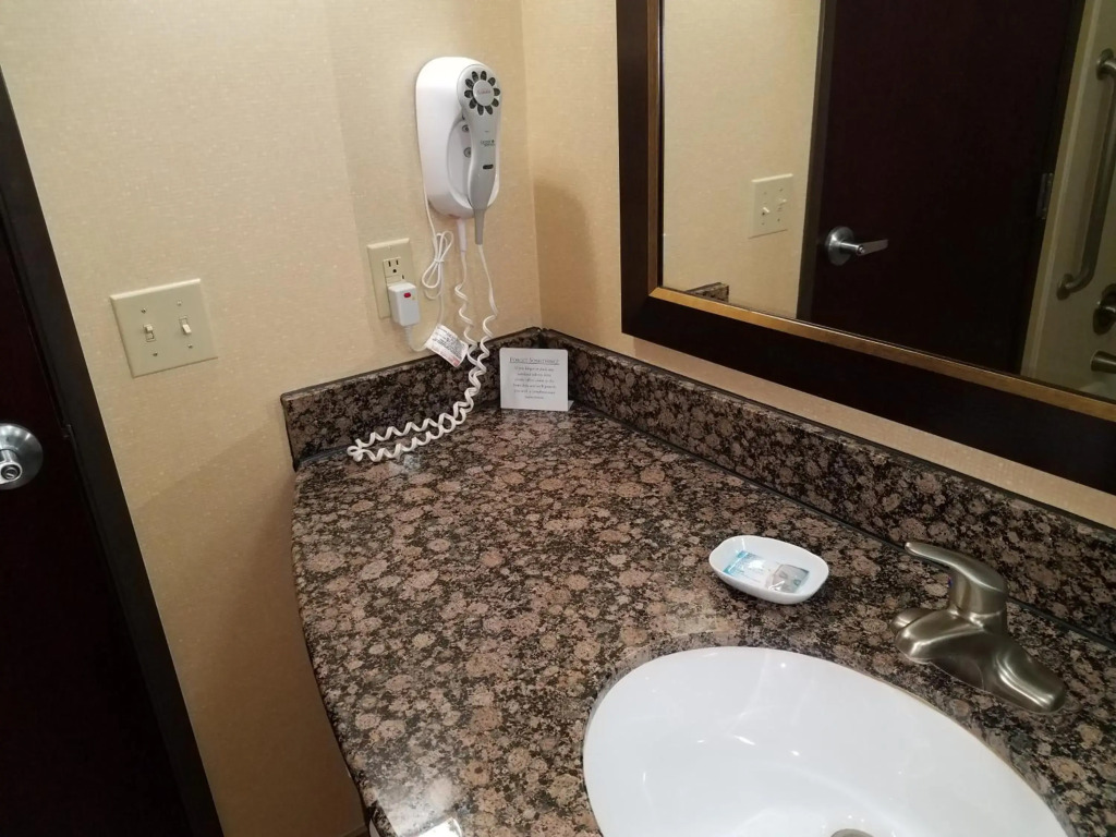 Comfort Suites Topeka Northwest