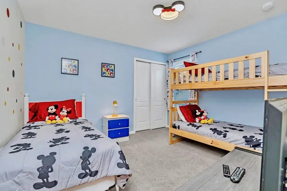 8BR Home w Private Pool Hot Tub Netflix