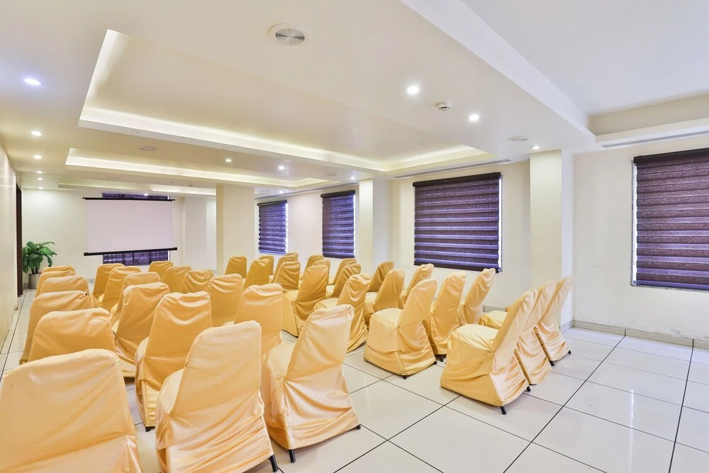 OYO 4320 Hotel Aum Regency