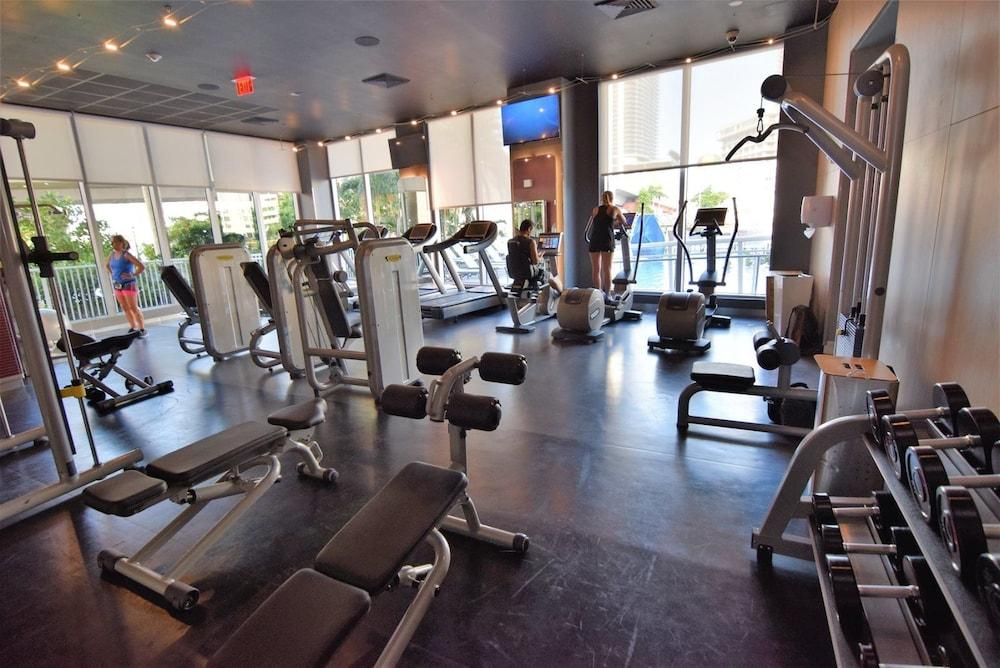 Stunning Bay Views 2 Bed 2 Bath Residence @ Beachwalk