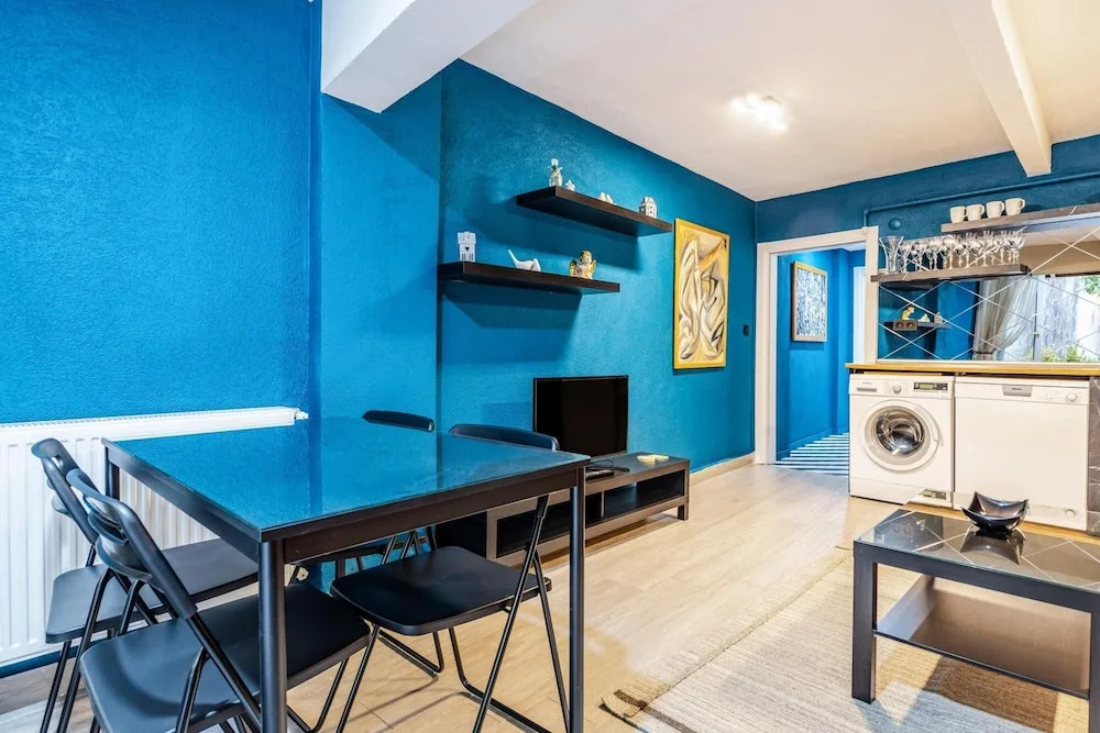 Stylish Fully Furnished Modern Flat in Kad k y