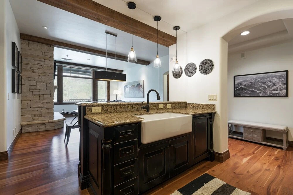 Silver Strike Lodge #403 - 2 Bed + Den