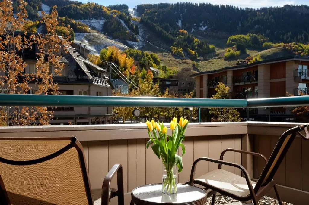 Aspen Square Condominium Hotel