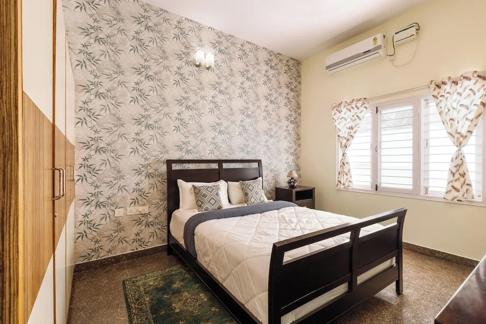 Cedar Wood Villa by RedOlive 3BHK Nr Indiranagar