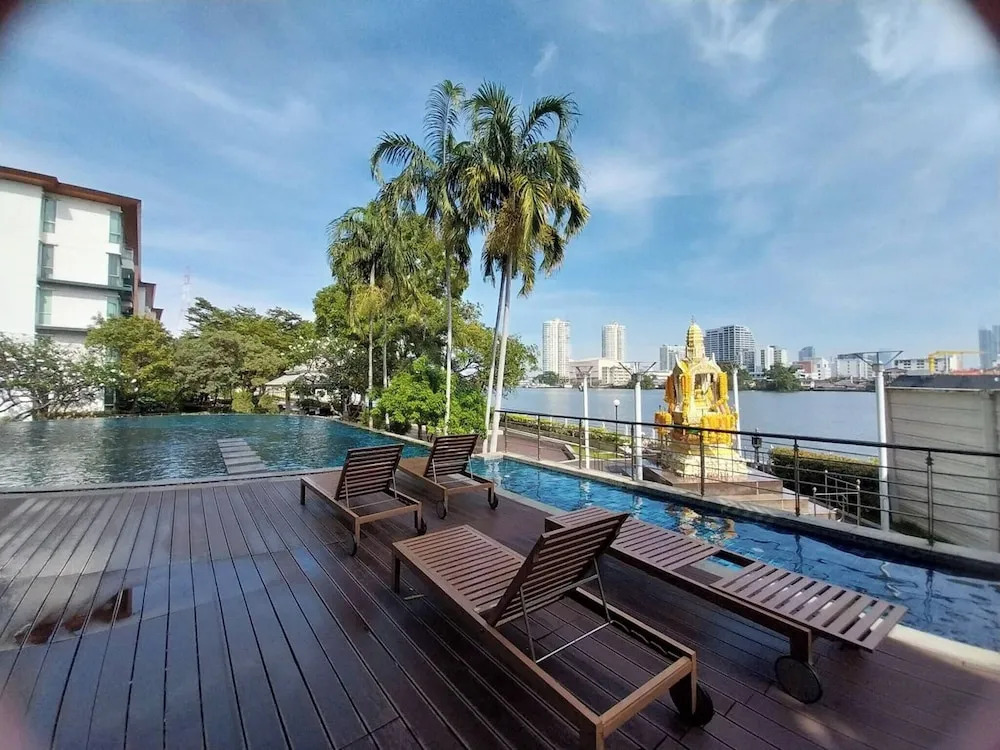 Riverview Condo Near Icon Siam Hi Speed Internet