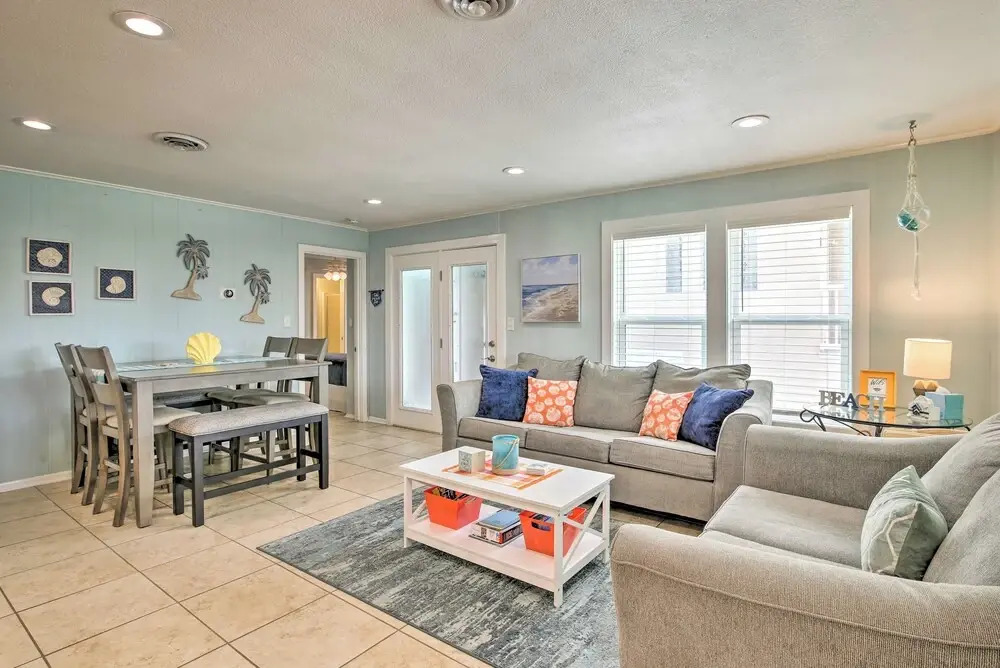 Beach Home w/ Pool & Hot Tub < 1 Block to Beach!