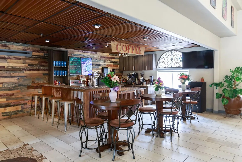 Aarchway Inn
