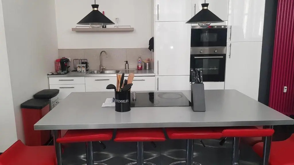 Loft 100m2 (Adults Only)