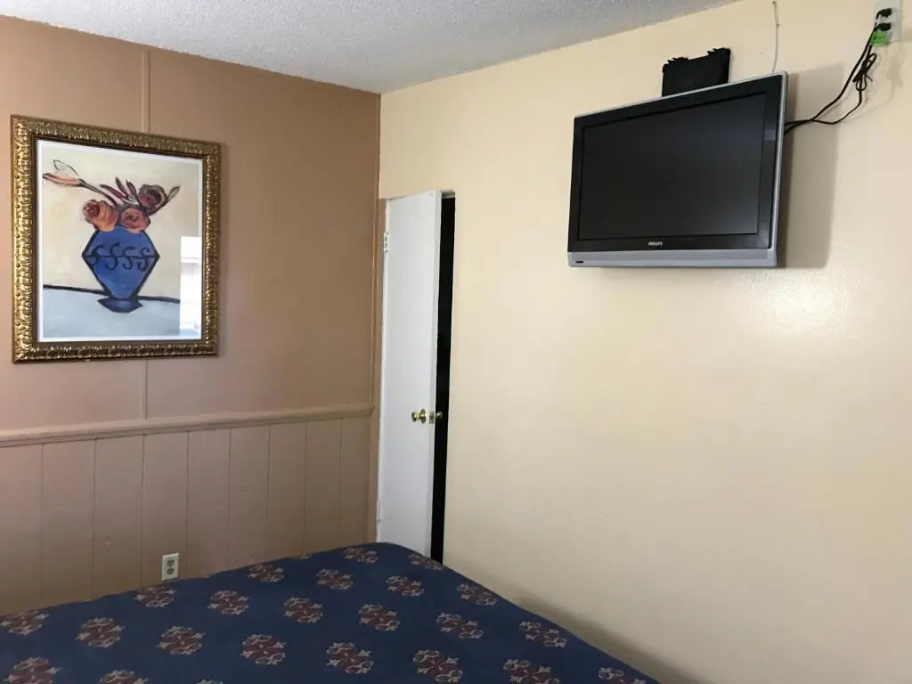 A Fishers Inn Motel