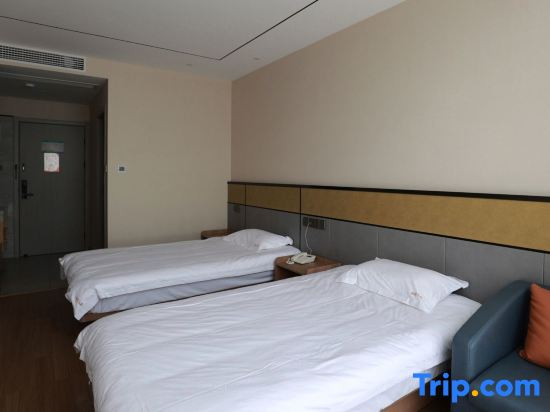 One-stop Hotel on the side of Zhoushan Mountain