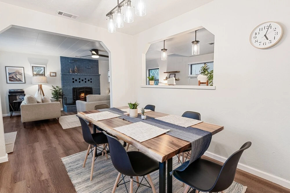 Badger Den - Located In The Heart Of The Village. Modern Aesthetics Meet Mountain Charm! 3 Bedroom Home