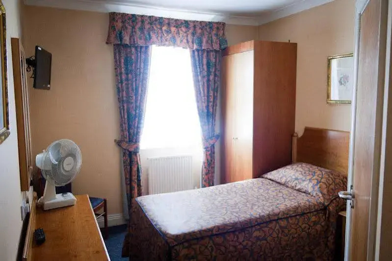 The London Agent - Victoria Home From Home