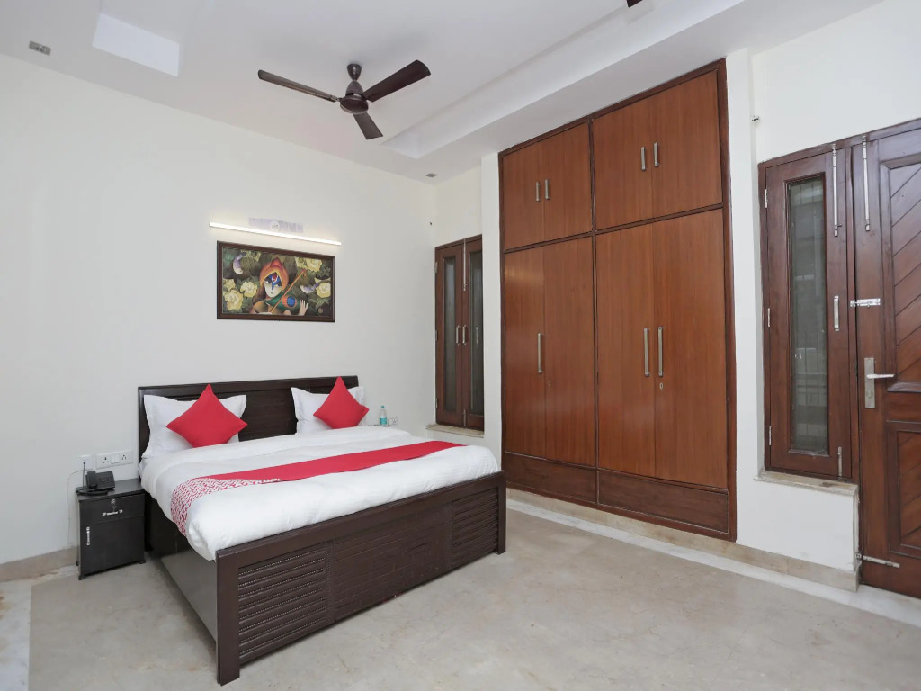 Oyo 480 Noida Royal Residency