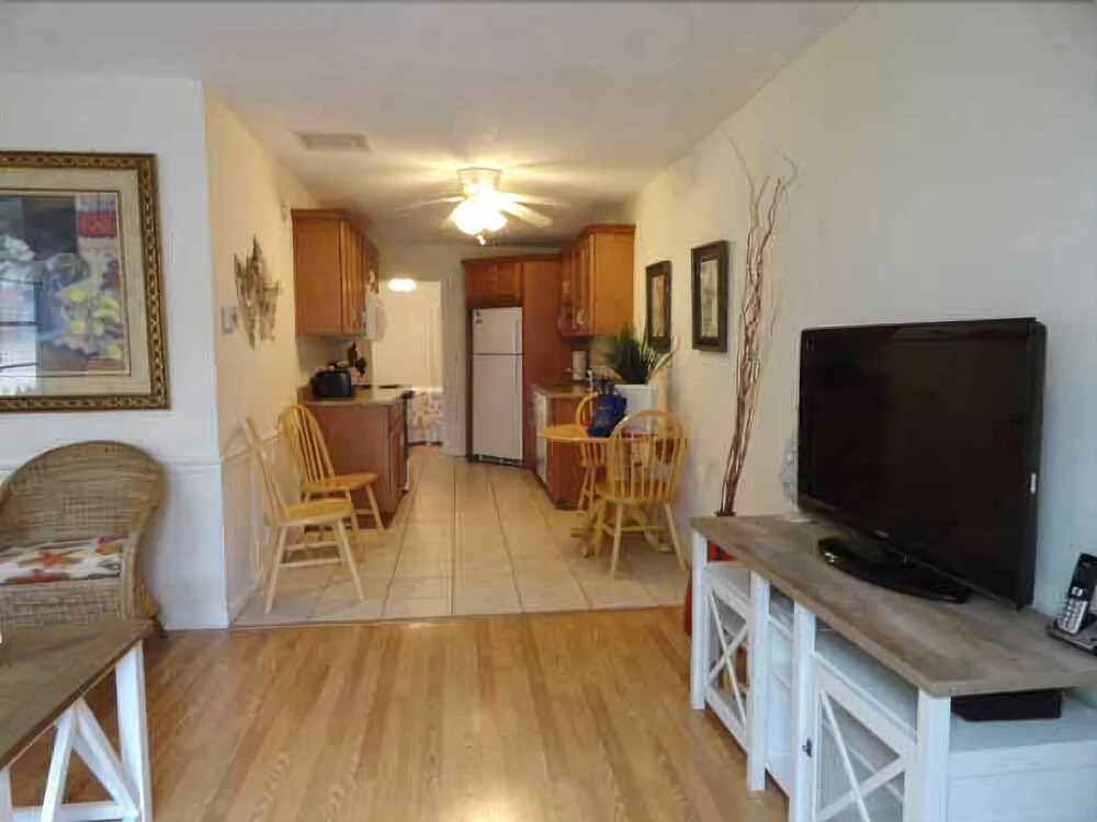 4 Beach Lovers - Unit 3