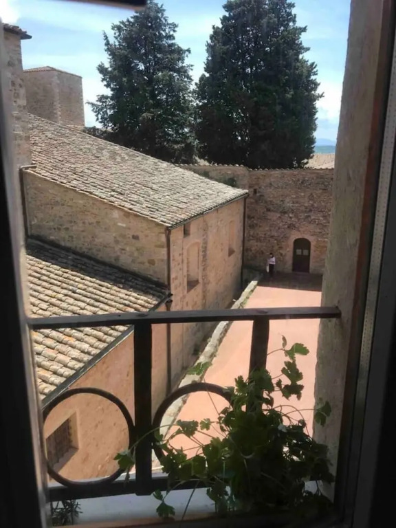Stylish Luxury Loft Sleeps 4 San Gimignano Tuscany