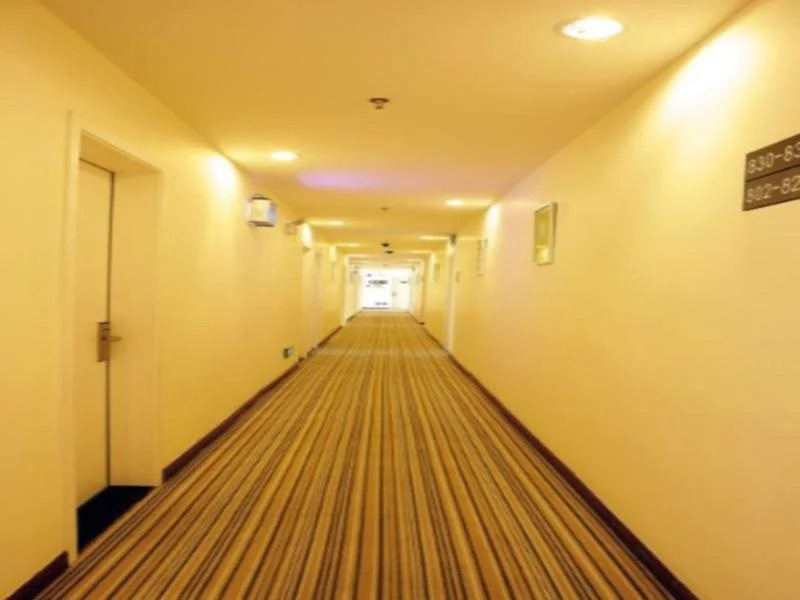 7Days Inn Huaihua Train Station Square