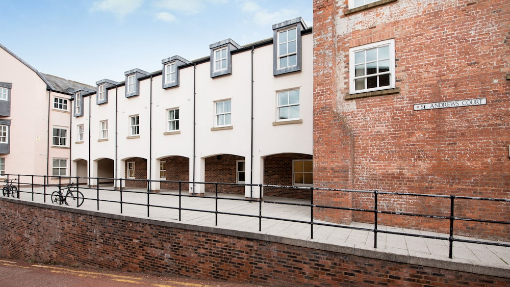 St Andrews Court