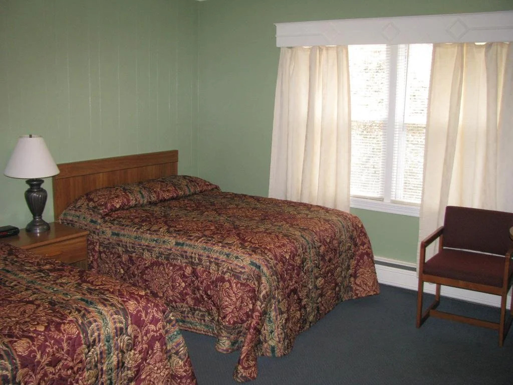 The Colonial Inn & Creamery