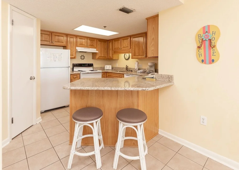 Phoenix Vii 7609 2 Bedroom Condo