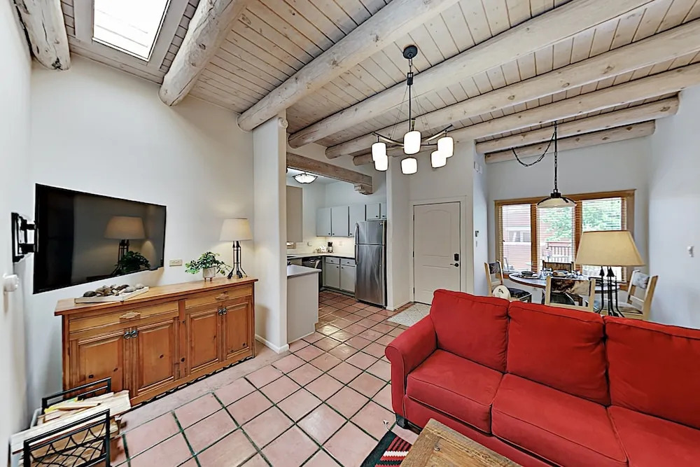 Stay Downtown! Chic Santa Barbara At Zona Rosa 1 Bedroom Condo