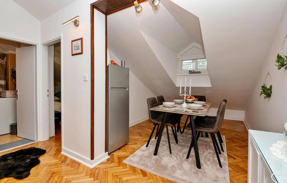Beautiful Apartment in Makarska With Wifi and 2 Bedrooms