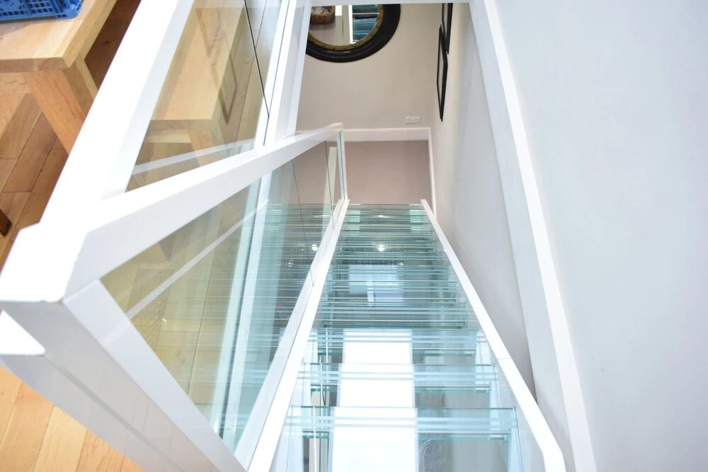 2 Bedroom Apartment In Hammersmith Grove