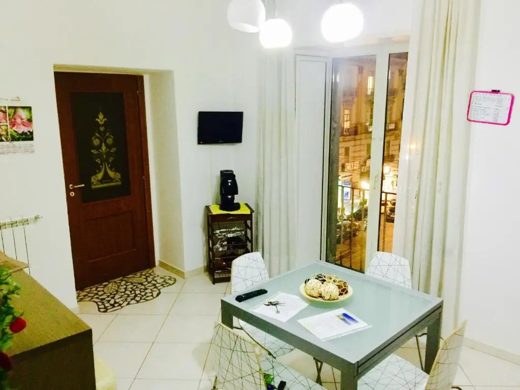 Miseria E Nobilta Apartment