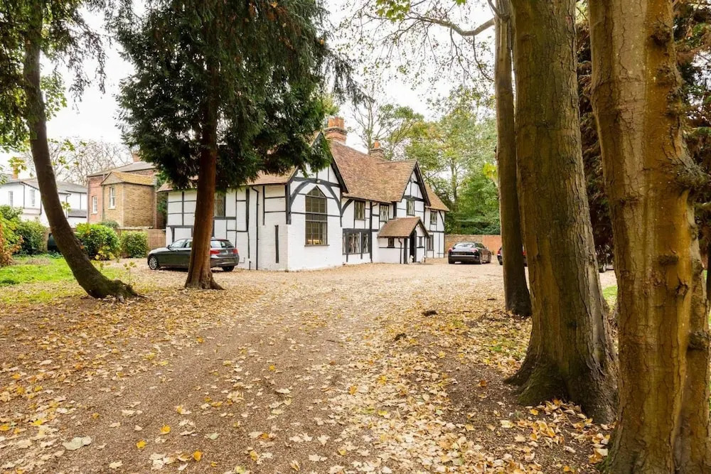 Beautiful 4 Bedroom Property