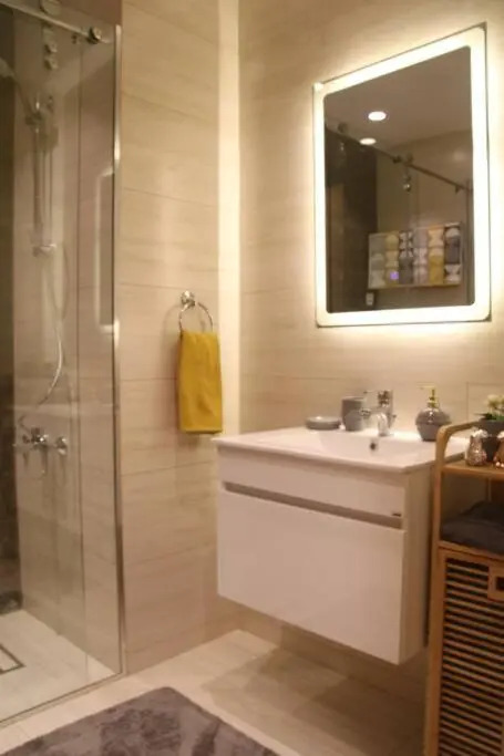luxury apartments at DAMAC tower amman للعائلات برج داماك