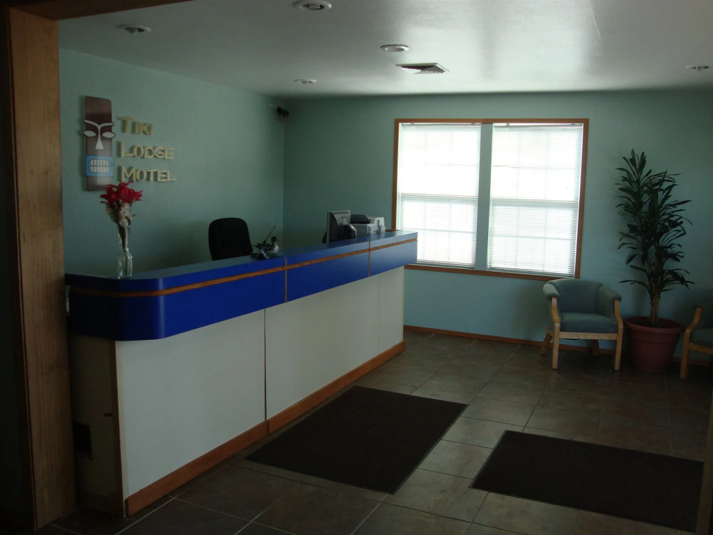 Pine Tree inn