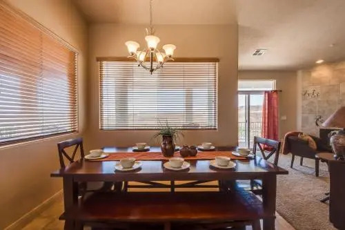3BD/2B Sunset Views in the Desert