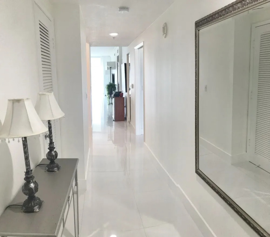 Le Marina Bay 1103 by Go Florida Condo, Sunny Isles