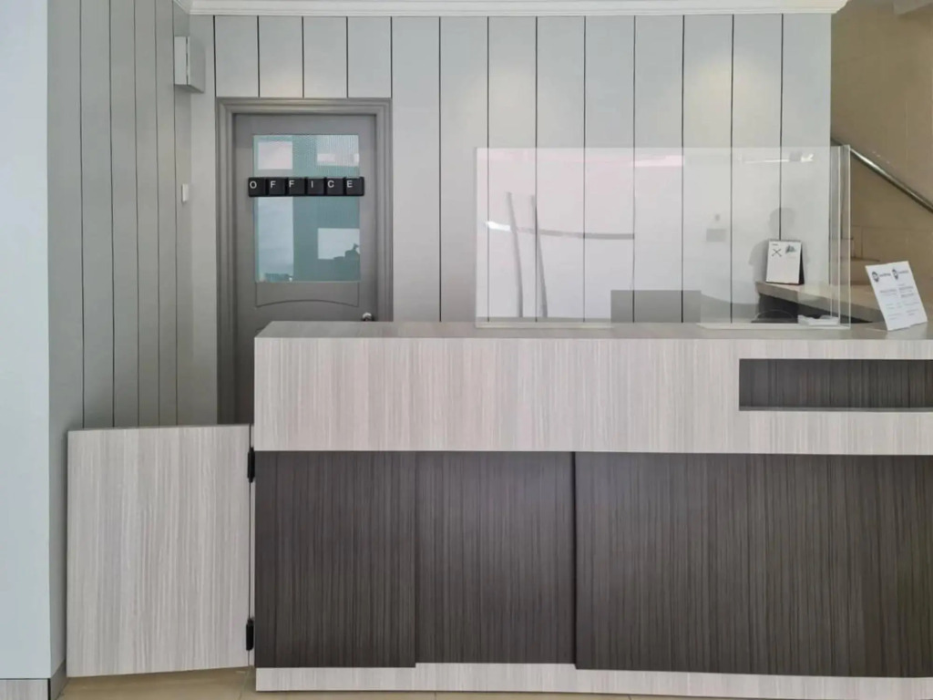 Reddoorz Plus Near Mall Nagoya Hill Batam 4