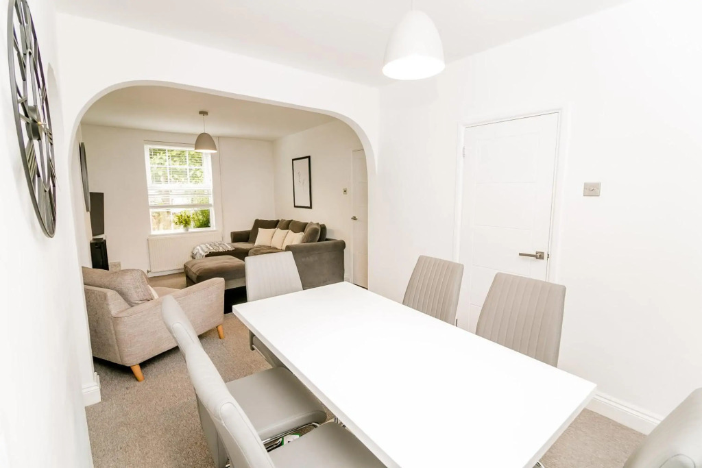New city house, great location - with parking