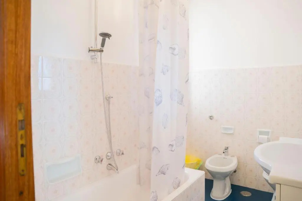 093 - Casa Panorama, Vista Mare e Vista Portofino, 500 metri centro di Chiavari, POSTO AUTO GRATIS INCLUSO