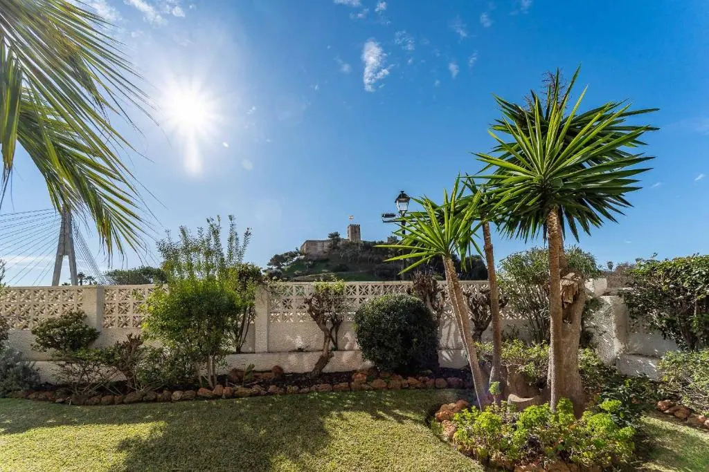 61-Beach Front Apartment with Stunning Views in Fuengirola